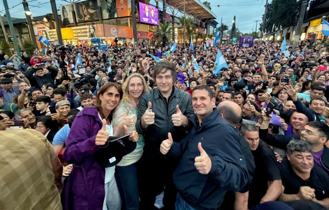 Milei lideró una caravana en Córdoba y pidió no ir hacia «la esclavitud populista del kirchnerismo»