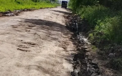 Fuerte reclamo de vecinos por estado de las calles intransitables  y una tosquera que contamina en  Villa Brown Rural