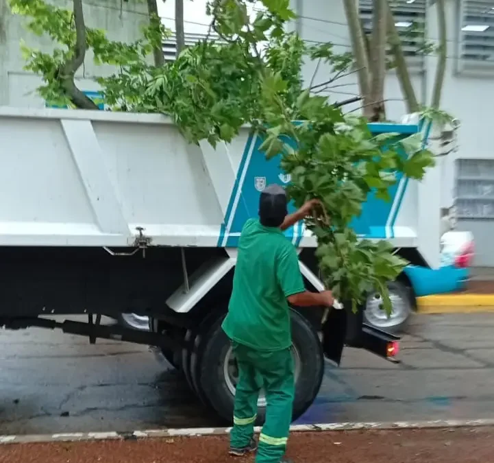 Florencio Varela: Saneamiento hidráulico e higiene urbana tras las precipitaciones