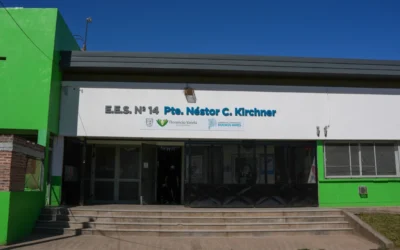 “Pte. Néstor Carlos Kirchner” es el nuevo nombre de la Secundaria Nº14 del barrio Santa Rosa