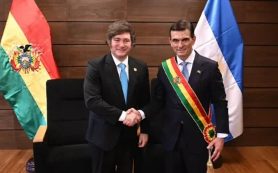 “Sé lo que estás recibiendo y te lo puedo decir por experiencia propia”: el consejo de Javier Milei al presidente de Bolivia