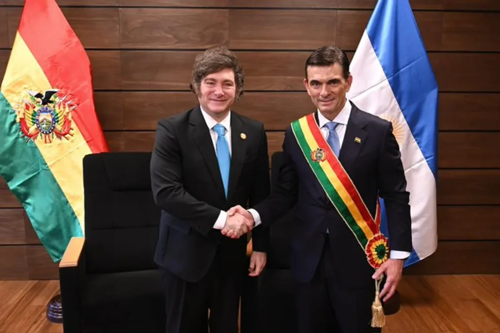 “Sé lo que estás recibiendo y te lo puedo decir por experiencia propia”: el consejo de Javier Milei al presidente de Bolivia