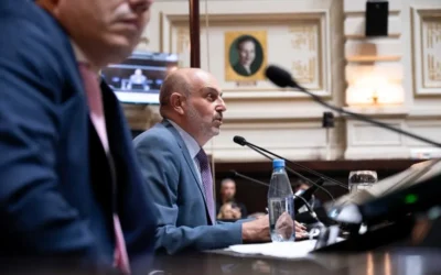 Los intendentes, ganadores con el endeudamiento: ¿cómo se reparten los nuevos fondos y qué otros beneficios recibieron?