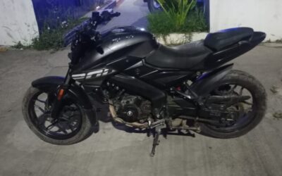 Quisieron escapar en una moto robada, pero fueron detenidos en El Rocio