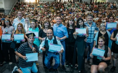 Acto de colación del programa FinEs en La Patriada