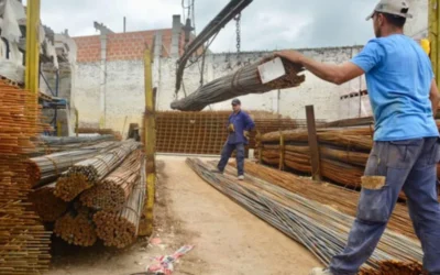 Indec: en octubre la construcción se incrementó 8%, pero la producción industrial retrocedió 2,9%