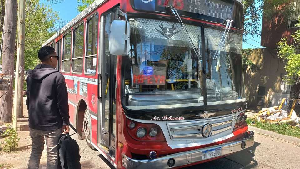 Enero arrancó con nuevos aumentos en colectivos y subtes