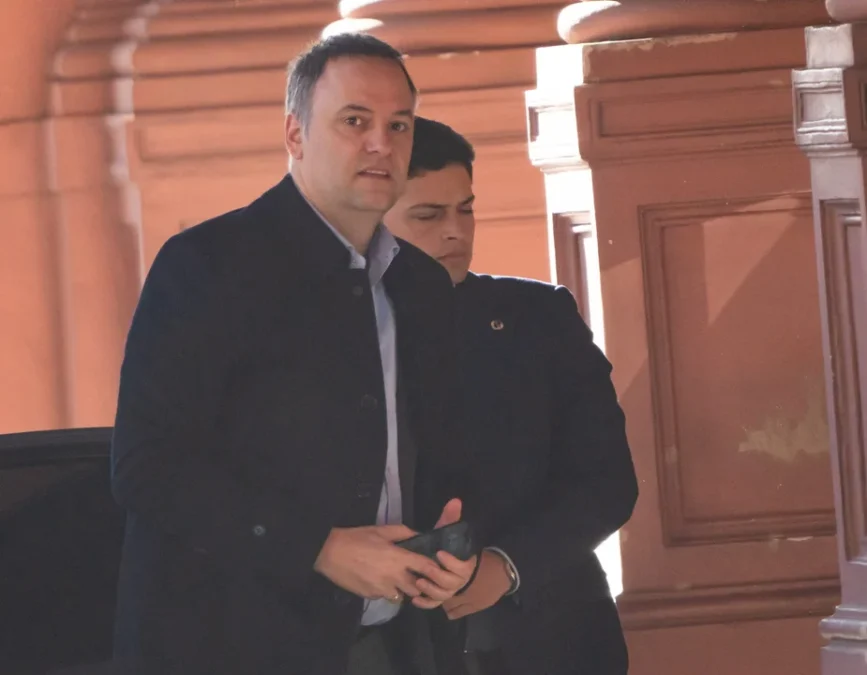 “Queremos que la gente pueda comparar”: Adorni explicó la salida de Marco Lavagna del INDEC