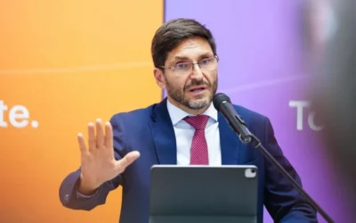 Pullaro dijo que la protesta de la policía “fue un reclamo justo y genuino” y anunció un aumento de sueldo