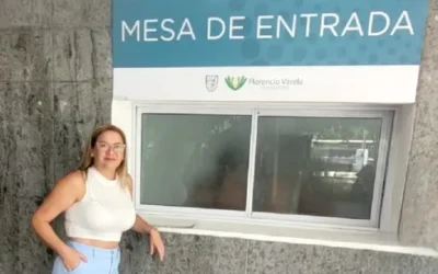 La ex consejera escolar Silvina Grinkievich presentó en el HCD el proyecto de “Escuelas Seguras Varelenses”