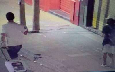 Por las cámaras municipales capturaron a dos ladrones, tras robar en una vivienda en Martin Fierro