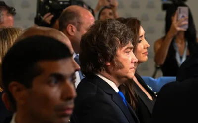 La cadena nacional evitó mostrar el saludo entre Milei y Villarruel