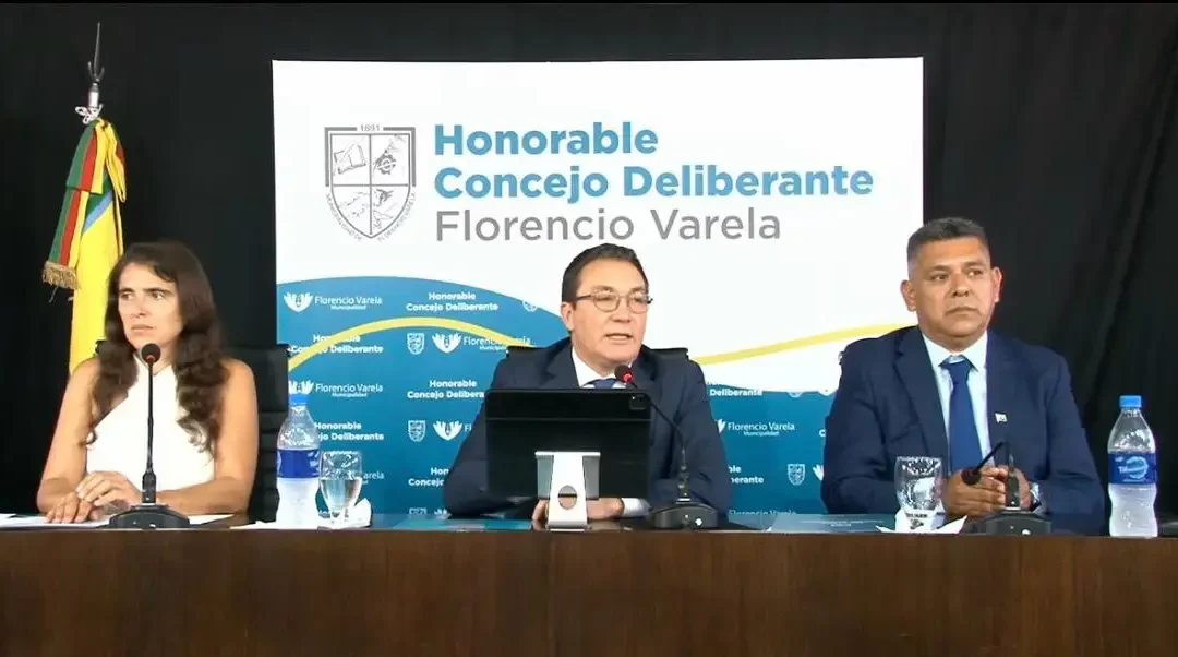 “Respete compañera afiliada al PJ que yo estoy en uso de la palabra, no siga el ejemplo de Milei”: Watson para Marcela Ochs