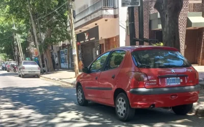 Aceptó un viaje, le robaron su celular en Florencio Varela: el ladrón sacó un préstamo y se transfirió el dinero