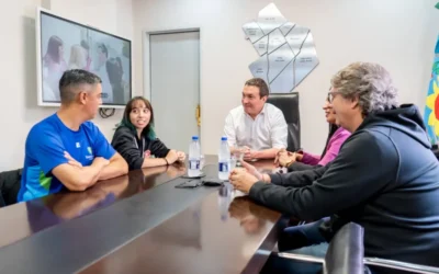 Orgullo varelense: Andrés Watson recibió a Maitena Gómez, campeona nacional de karate