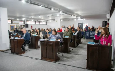 Sesión caliente en el concejo deliberante: Fuertes cruces, chicanas  y grieta política