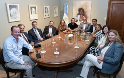 Se lanza una nueva corriente del peronismo federal, con Olmos, Tolosa Paz y Michel a la cabeza