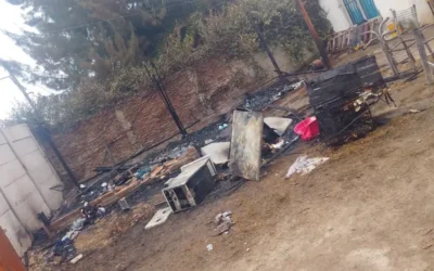VIDEO. Una familia de Villa Mónica perdió todo en un incendio y necesita ayuda