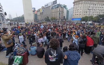 Incidentes y catorce detenidos en el Obelisco durante el banderazo por el Indio