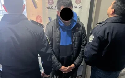 Un hombre intento robar auto con arma de fuego a una docente en cercanías de la Escuela 38 y fue detenido
