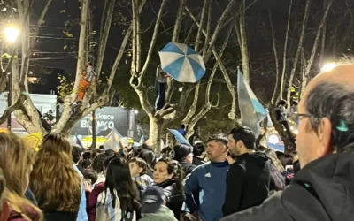 En fotos los festejos por el triunfo de Argentina ante Inglaterra en Florencio Varela