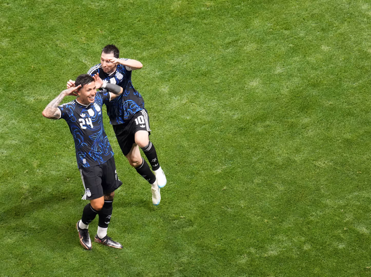 messi y enzo