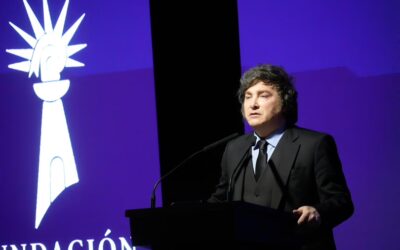 Tenso cruce de Milei con un espectador en la Bolsa: «Voy a ser reeelecto y se vienen 100 años de liberalismo»