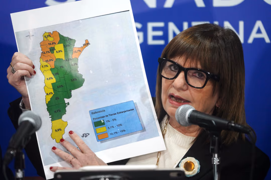Sin respaldo, el oficialismo dio de baja la cláusula de venta de tierras a extranjeros para salvar la sesión