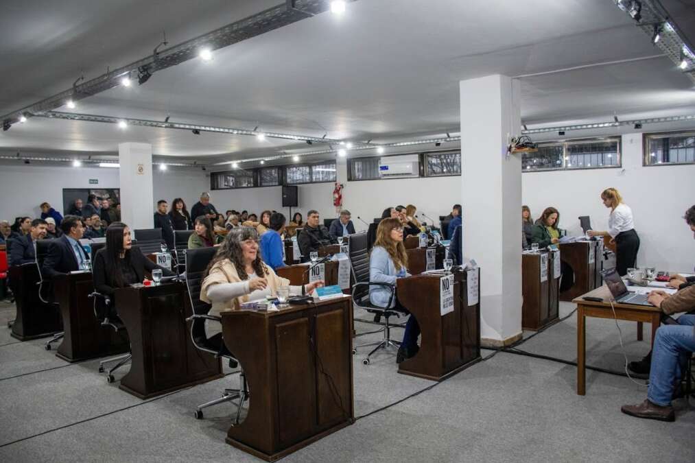 La obra Kumbión llegó al concejo deliberante con débiles argumentos tanto del oficialismo como de la oposición