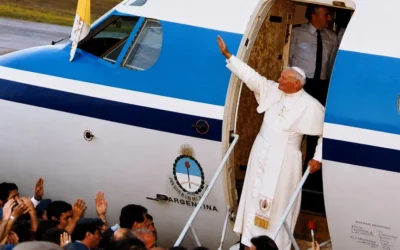 Juan Pablo II, el único papa que llegó a la Argentina