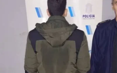 Quilmes: Policía detenido por colocar una cámara oculta en un baño