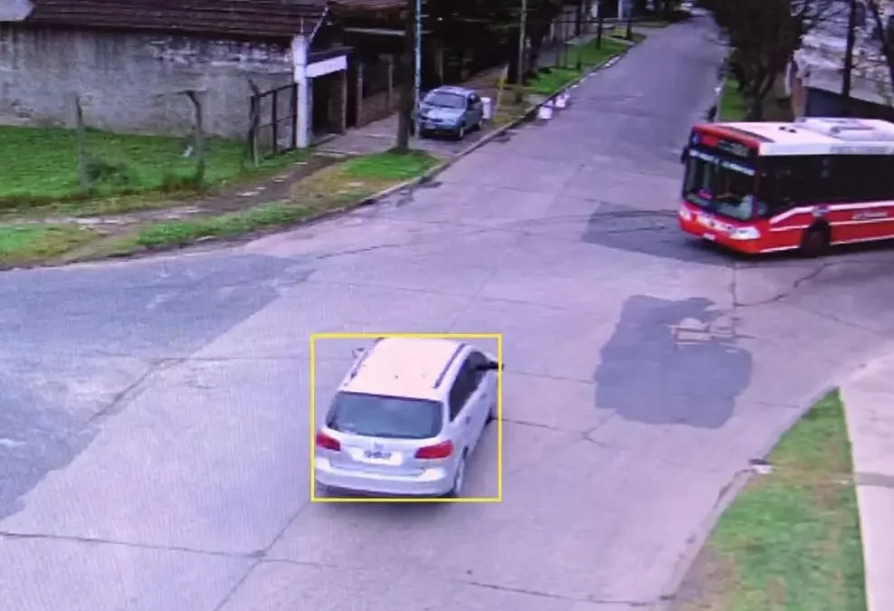 Cruce Varela: atropelló a una mujer, se fugó y lo aprehendieron por el Anillo Digital