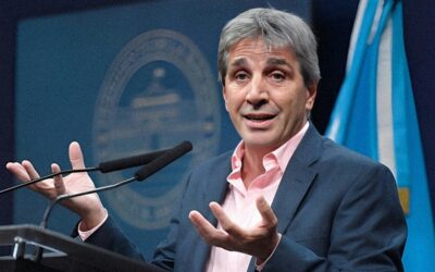 Caputo negó su salida del Gobierno en un cruce por X: «Quedate tranquilo que no voy a renunciar»